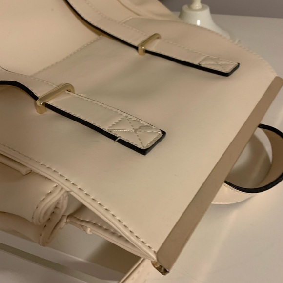 Classy backpack - Picture 4 of 7